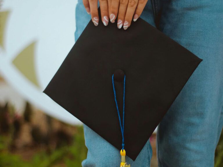 graduation mortar board