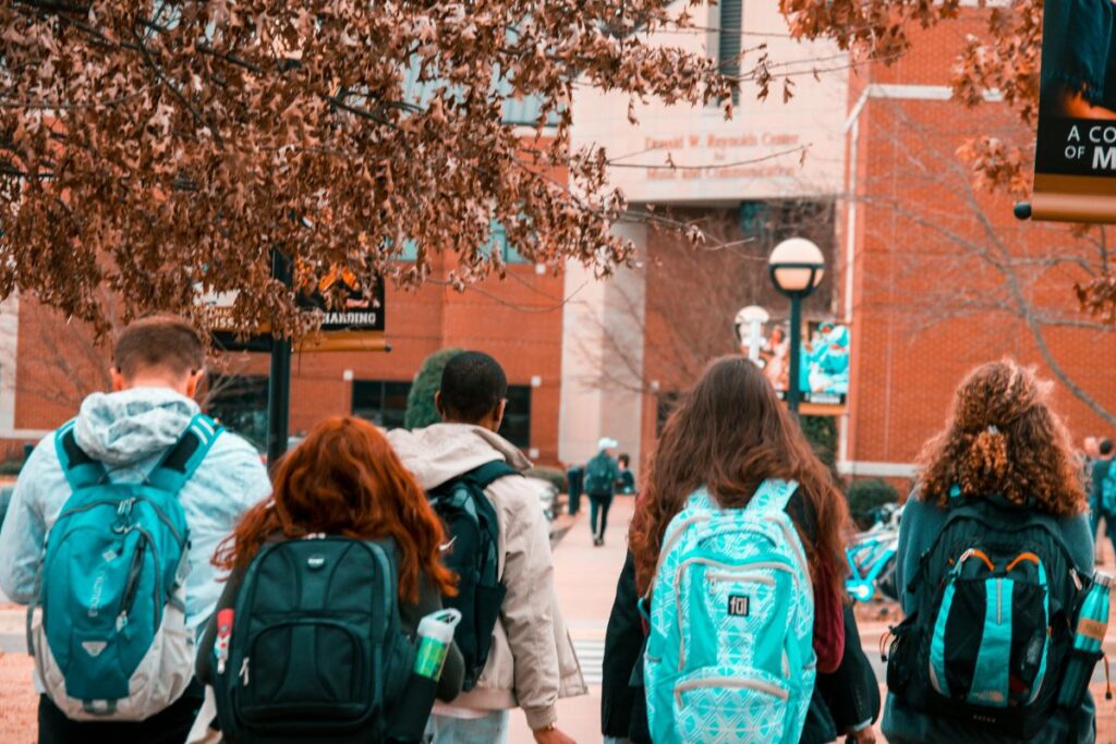 How FAFSA Can Help You Pay for College: A Guide for High School Juniors and Seniors